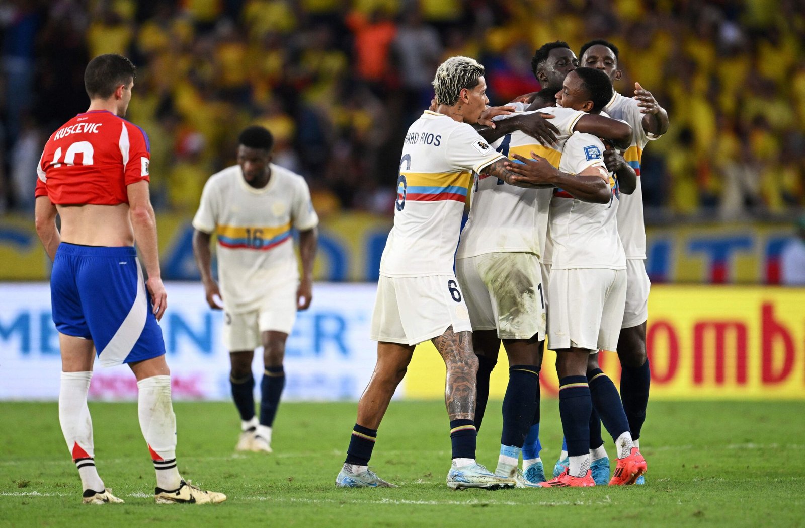 Colombia goleó a Chile y se afianza en las eliminatorias