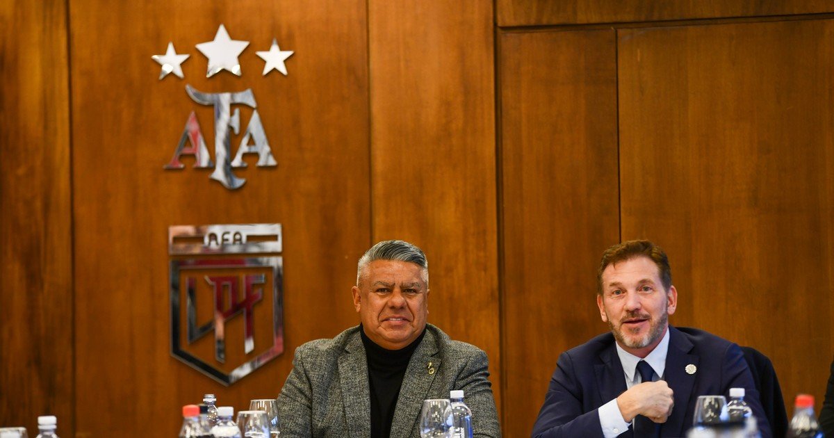 Conmebol salió a apoyar a Tapia :: Olé