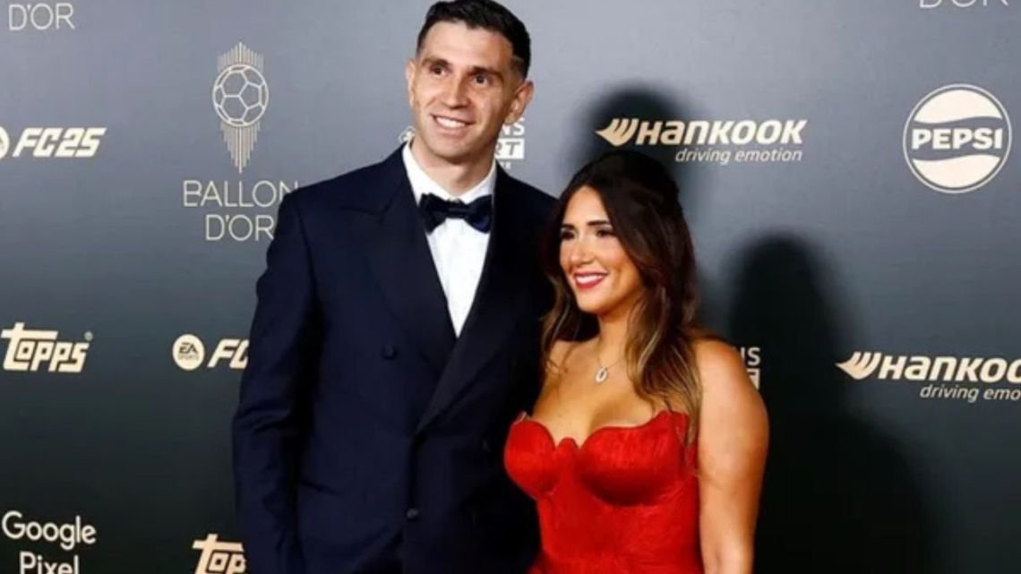 Los franceses silbaron a Dibu Martínez en la gala del Balón de Oro