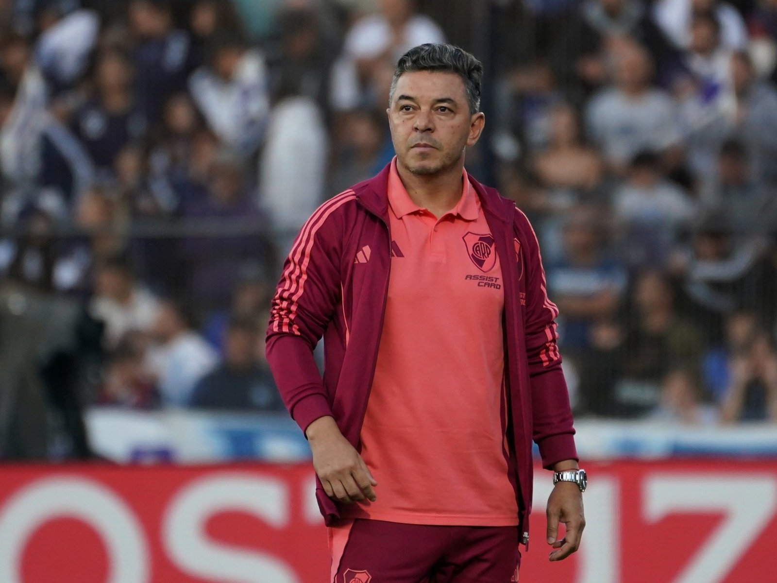 “Un día a la vez”, el “paso a paso” de Gallardo que diseña el periplo a los 2850 metros de Quito y piensa en el Superclásico