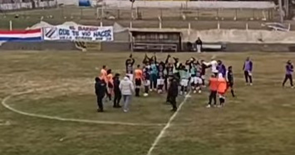 Paraguayo ganó y cerró la primera fecha en el regreso de la Primera C :: Olé