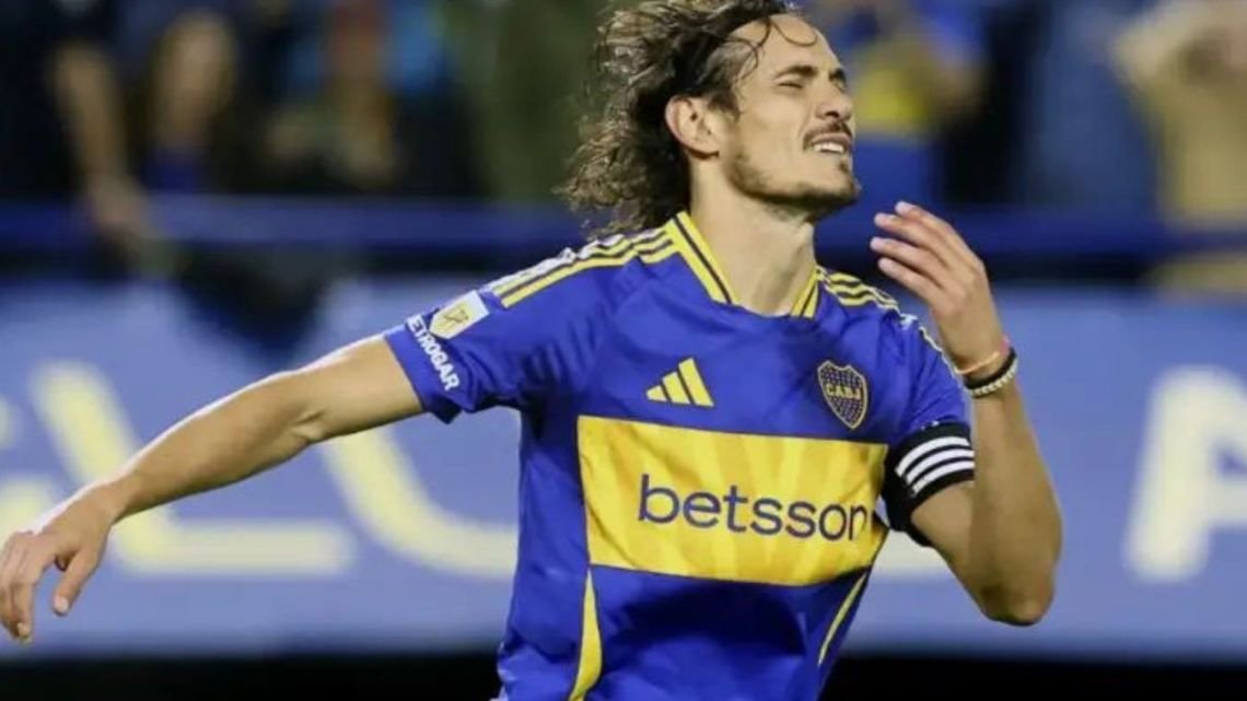 Cavani entrenó a la par del grupo: Russo evalúa si lo incluye en el debut de Boca