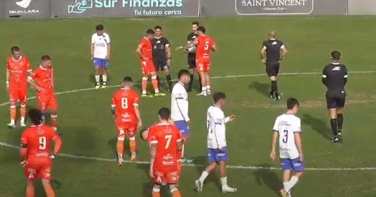 El hijo del Tata Martino debutó como técnico en el Ascenso :: Olé