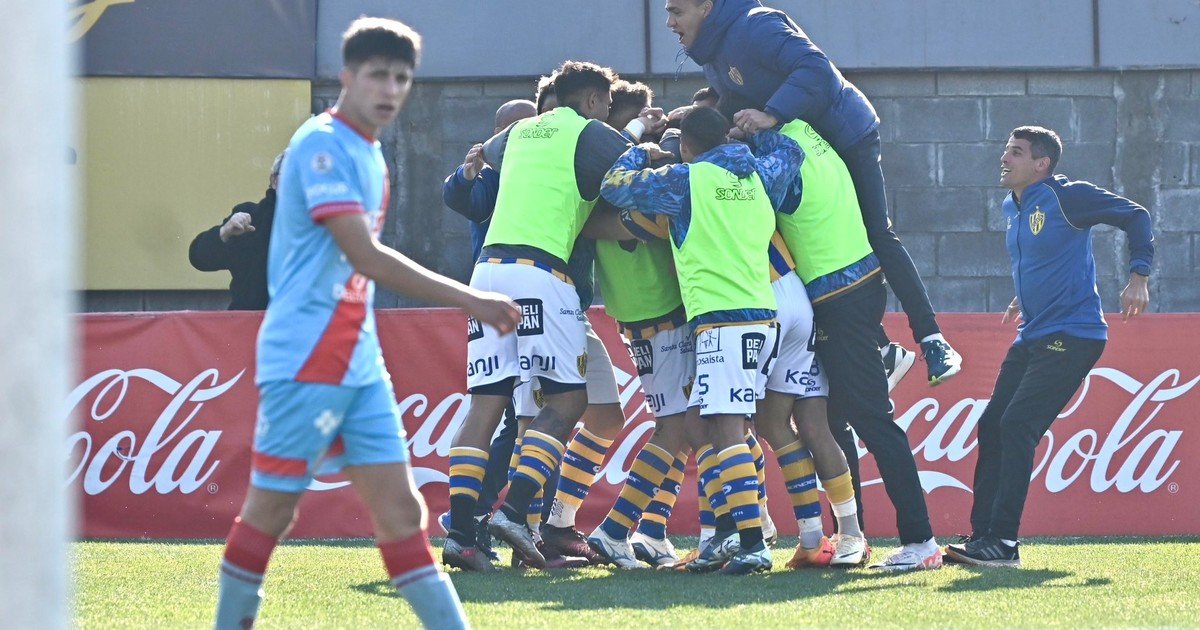 La accidentada goleada del superlíder Atlanta :: Olé