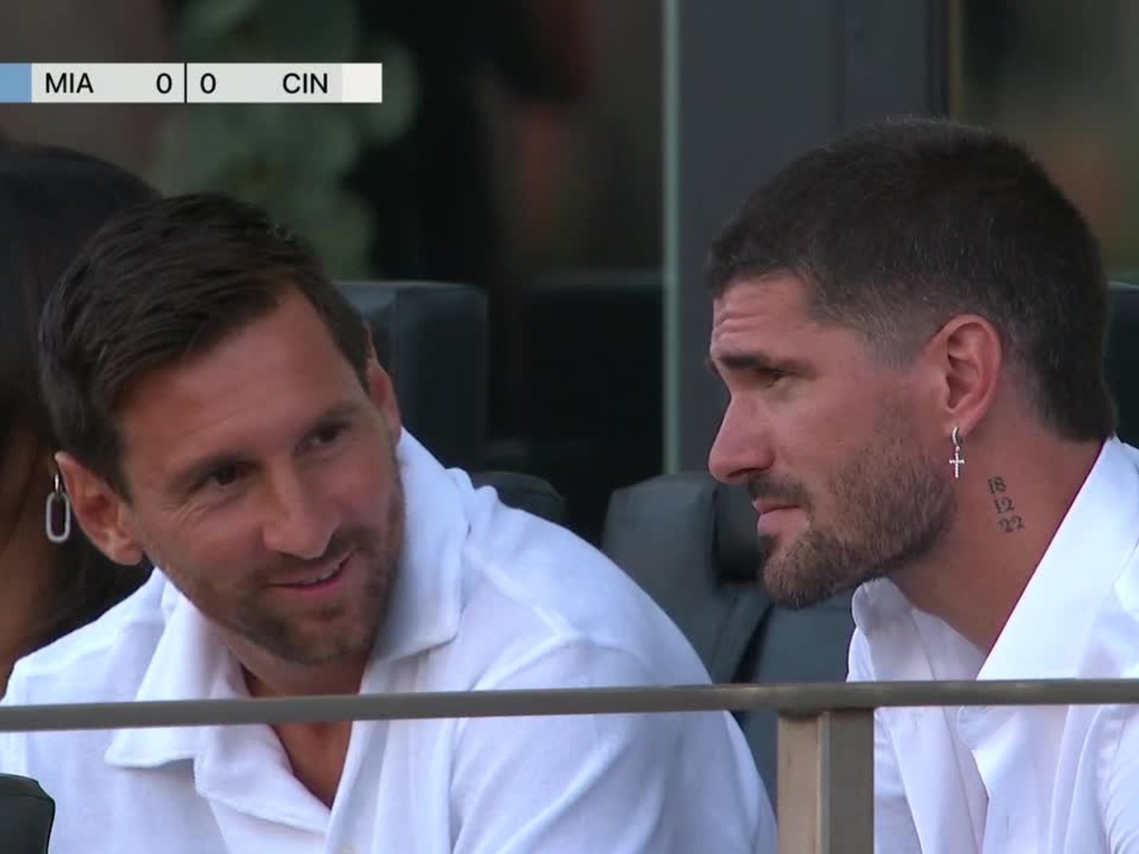 Messi aceptó su sanción en la MLS y vio el empate de Inter Miami ante Cincinnati junto a Rodrigo De Paul y Antonela Roccuzzo, a puro mate