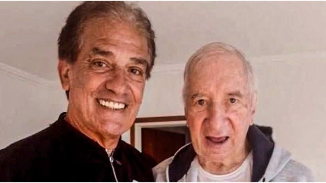 "No reconoce a nadie": el conmovedor relato de Miguel Lemme sobre la salud de Carlos Bilardo