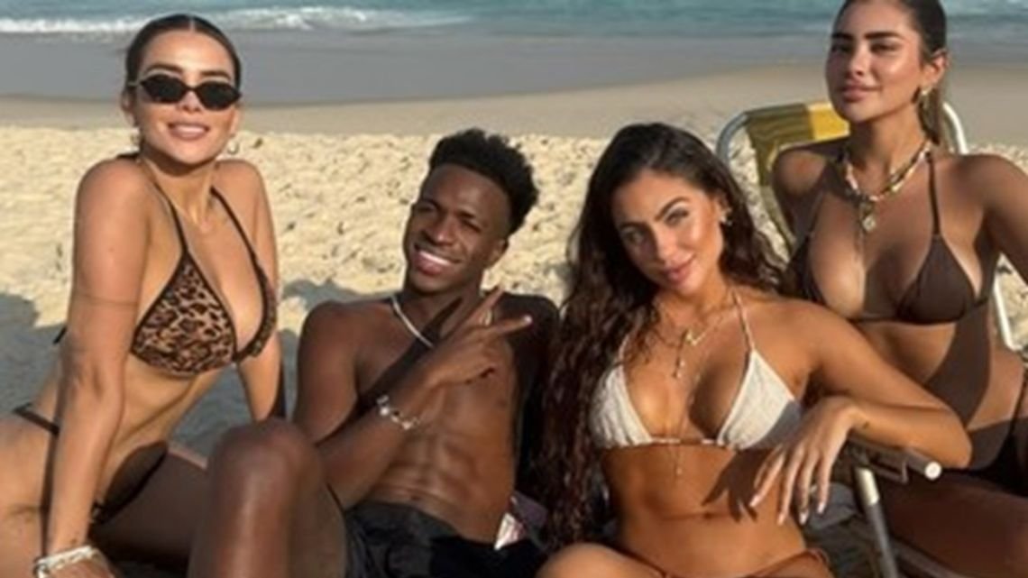 Vinícius Júnior celebró sus 25 años entre playas, modelos y su propio parque de diversiones