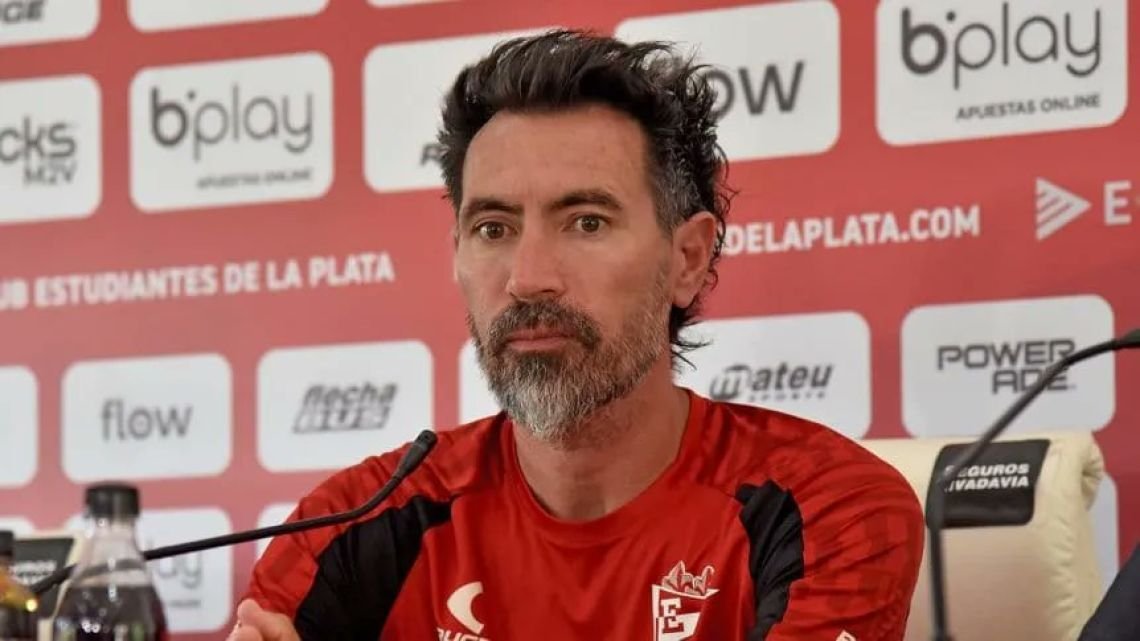 ¿Ultimátum en Estudiantes? Eduardo Domínguez dirigiría su último partido ante Huracán