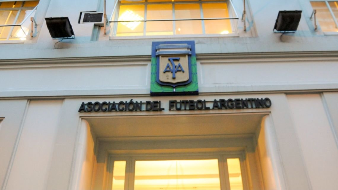 AFA reglamentó la Licencia Pro para Directores Deportivos: será obligatoria desde 2026
