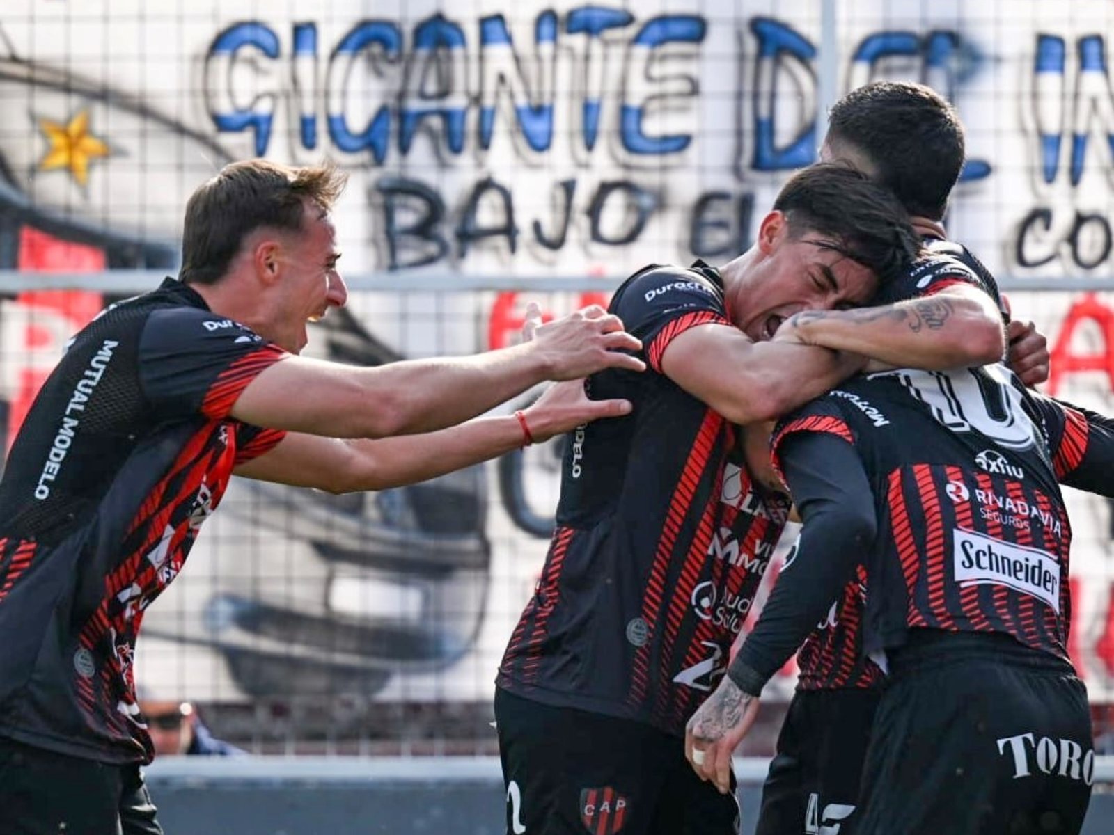 Arsenal y nueva derrota fuera de Sarandí para seguir en descenso :: Olé