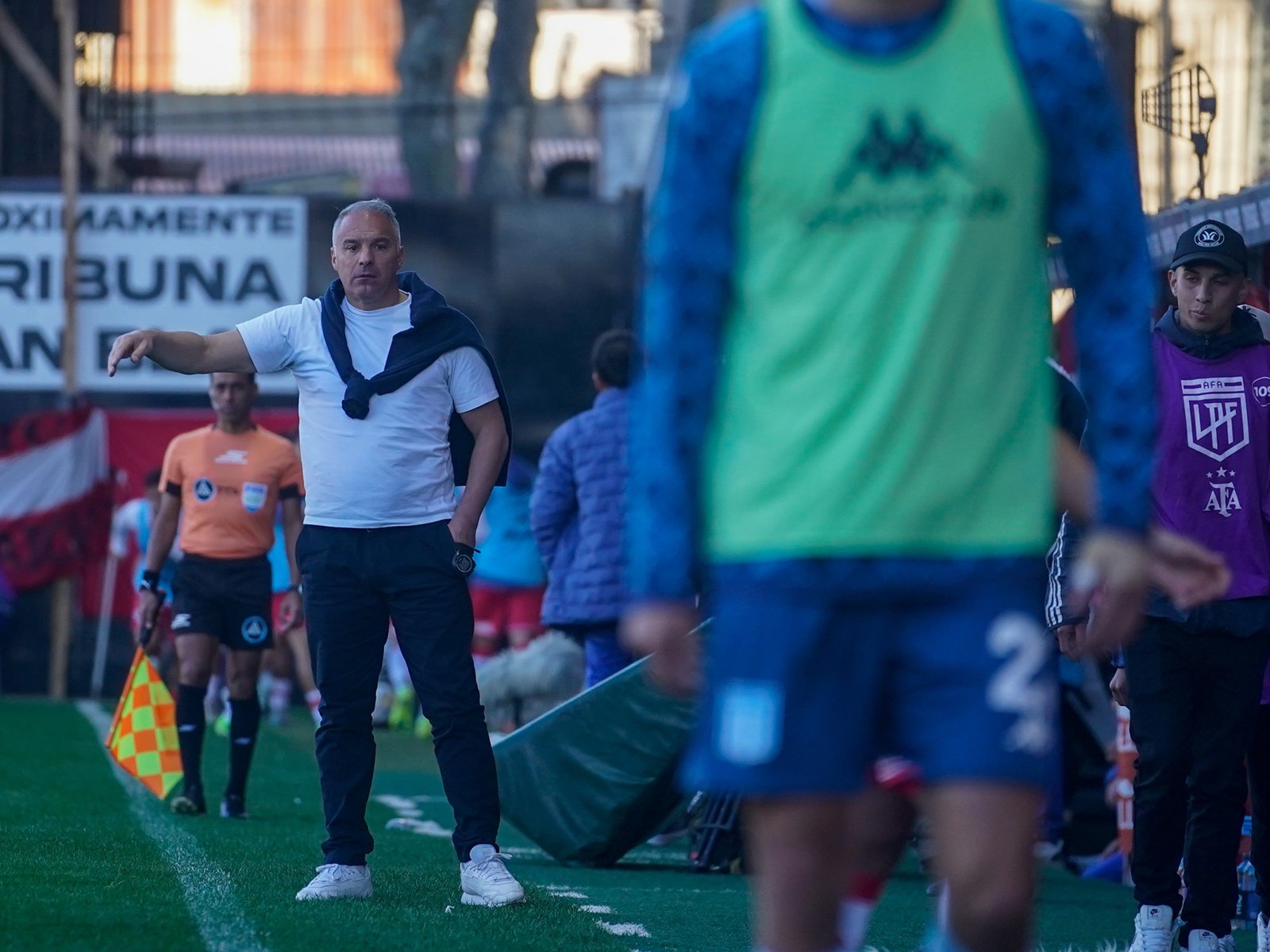 Berscé, sin filtro en Racing: "Nos da vergüenza la posición en que estamos" :: Olé