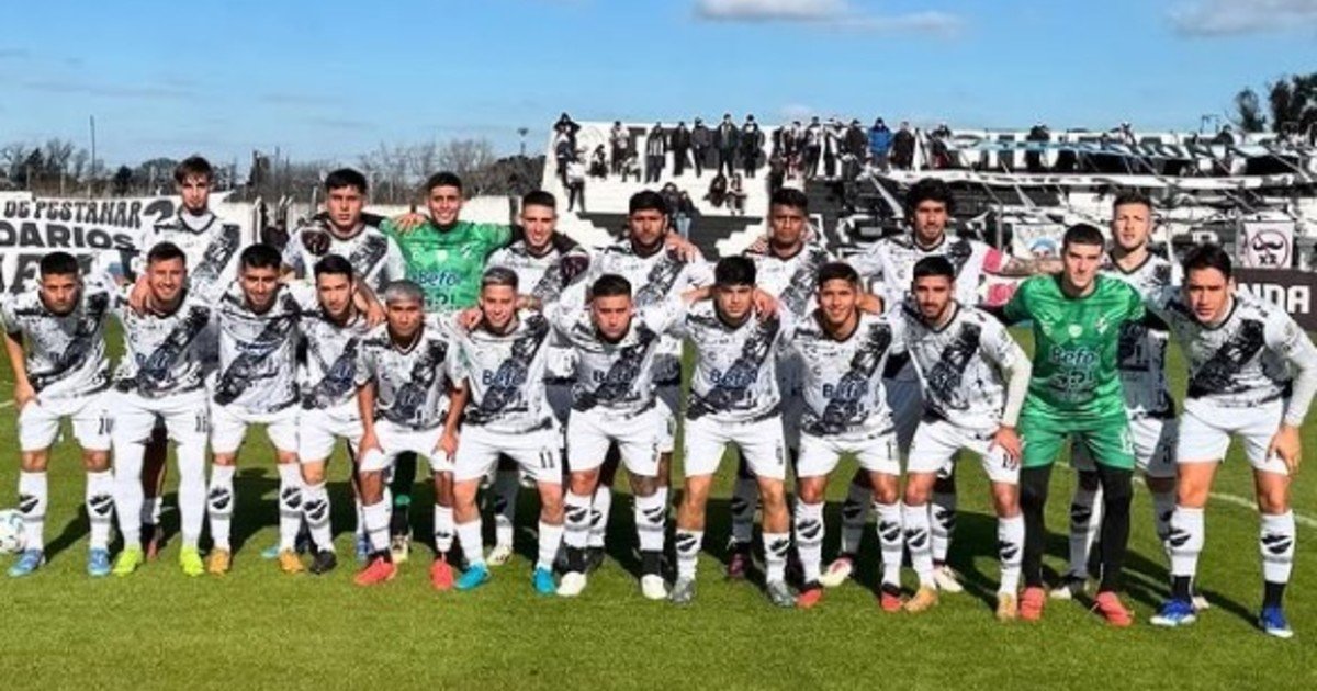 Claypole empató y sigue a paso firme en la Primera C :: Olé