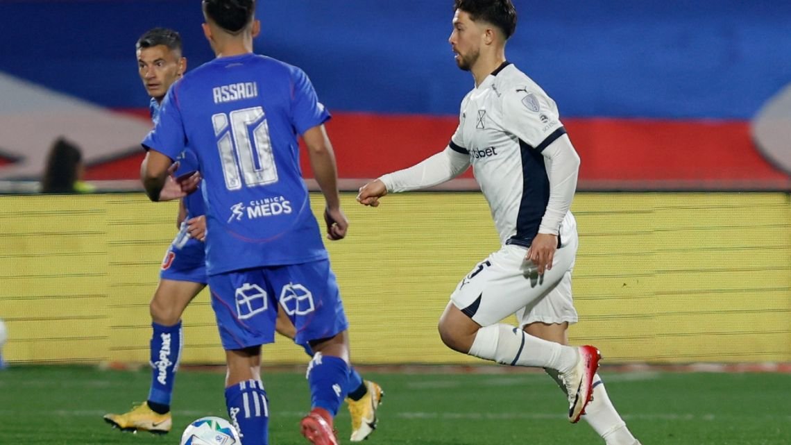 Copa Sudamericana 2025: con gol de Assadi la Universidad de Chile le gana 1 a 0 a Independiente