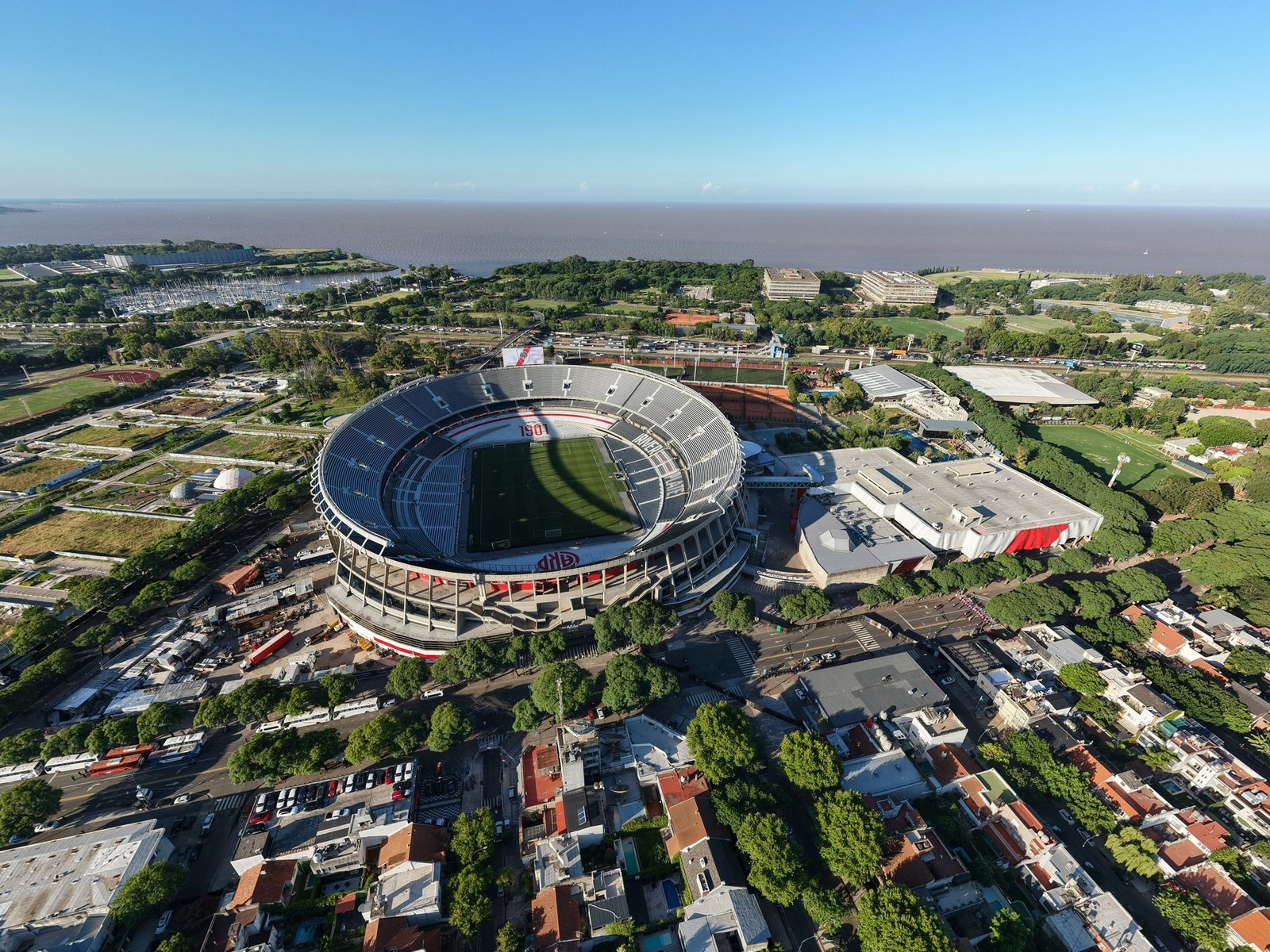 El fotón retro del Monumental que se volvió viral :: Olé