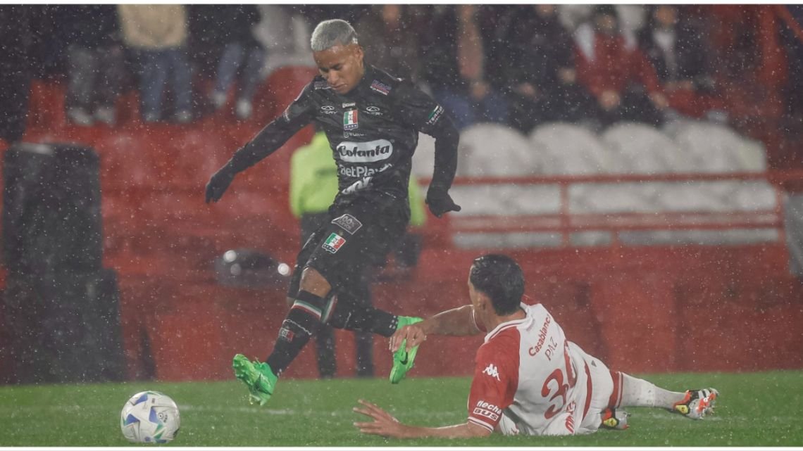 Huracán perdió 3-1 ante Once Caldas y quedó eliminado de la Copa Sudamericana