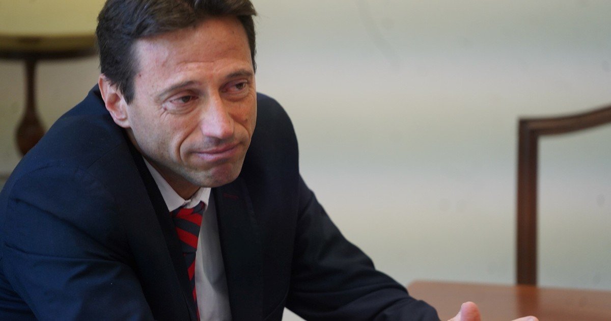 Mientras espera el dictamen judicial, Moretti insiste con volver y los dirigentes se oponen :: Olé