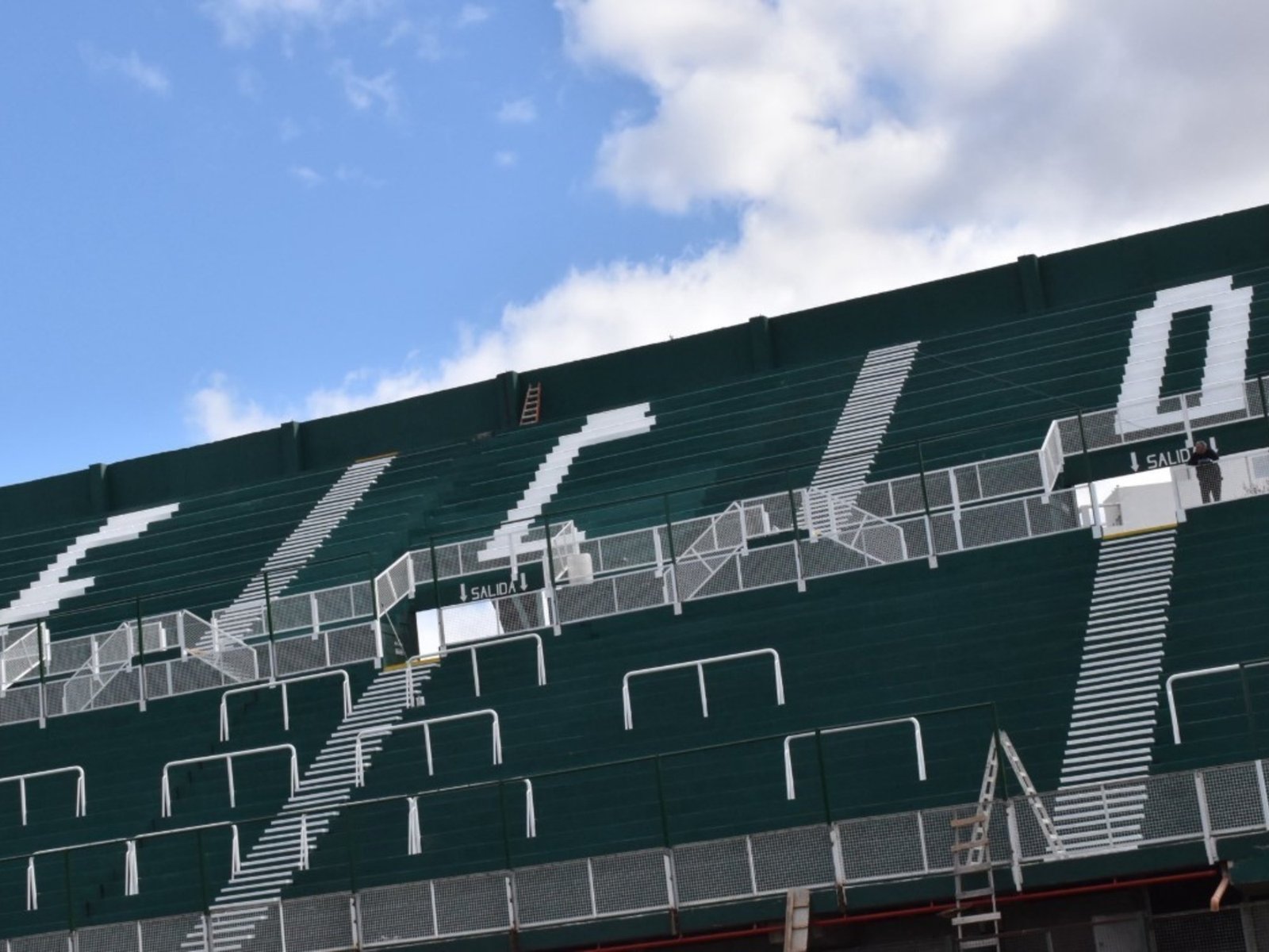 Noche de estreno: el club del Ascenso que inaugurará tribuna :: Olé
