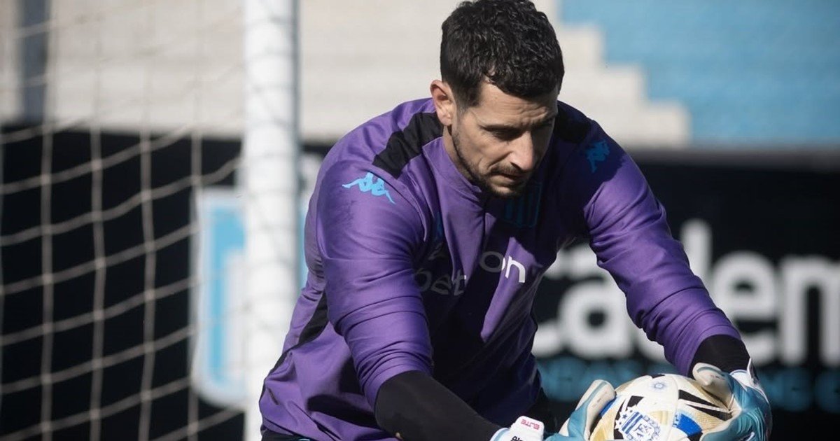 Racing avanza por un año más de Arias: ¿ataja con Boca? :: Olé