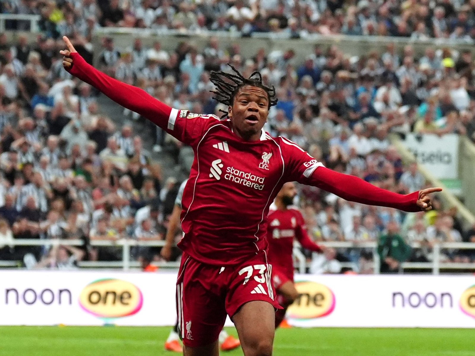 Rio Ngumoha, la joya de 16 años que le dio la victoria al Liverpool en el minuto 100 ante el Newcastle