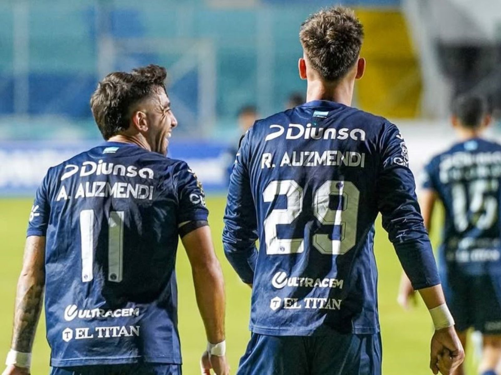 Rodrigo y Agustín Auzmendi: los hermanos que la rompen en el fútbol argentino :: Olé