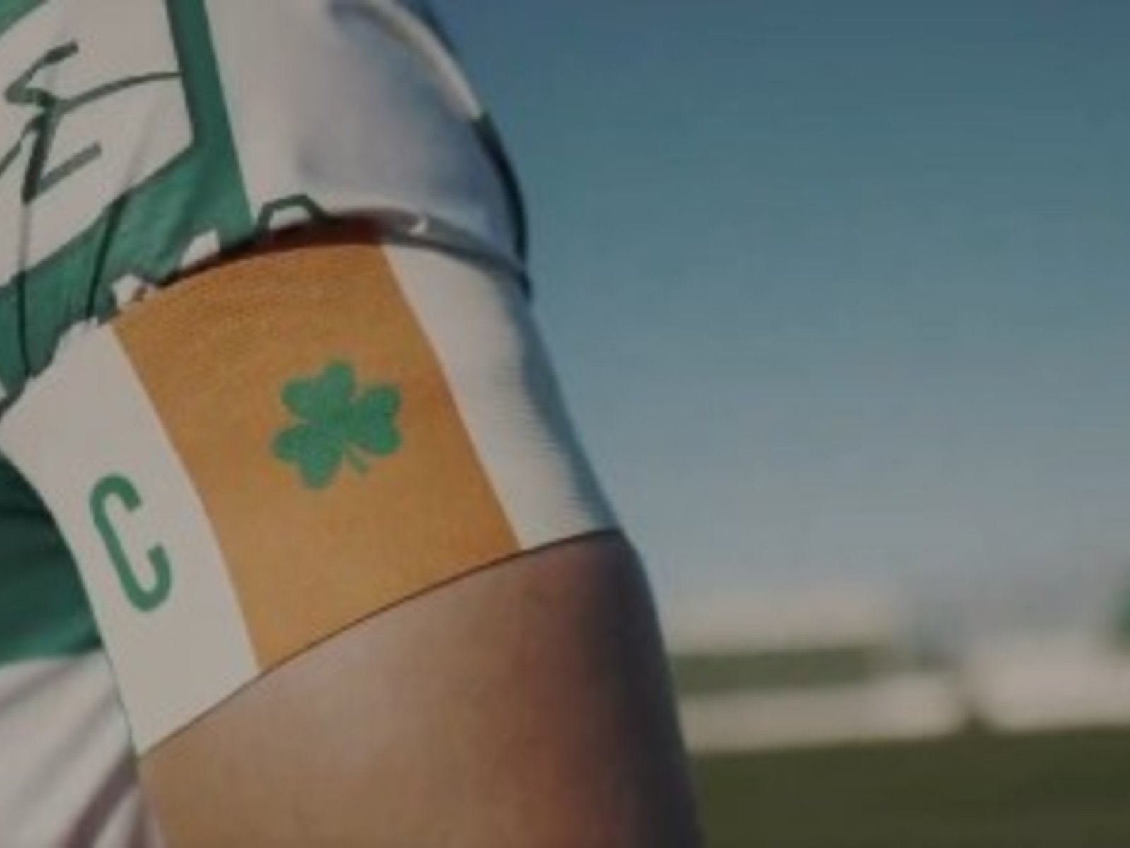 Sarmiento lanzó una camiseta en homenaje al Celtic: conocé la historia :: Olé