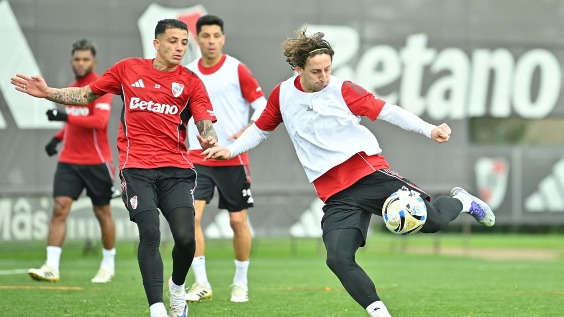 ¿Se dará? Un tarotista reveló la suerte que tendrá River Plate en las fases definitorias de la Copa Libertadores 2025