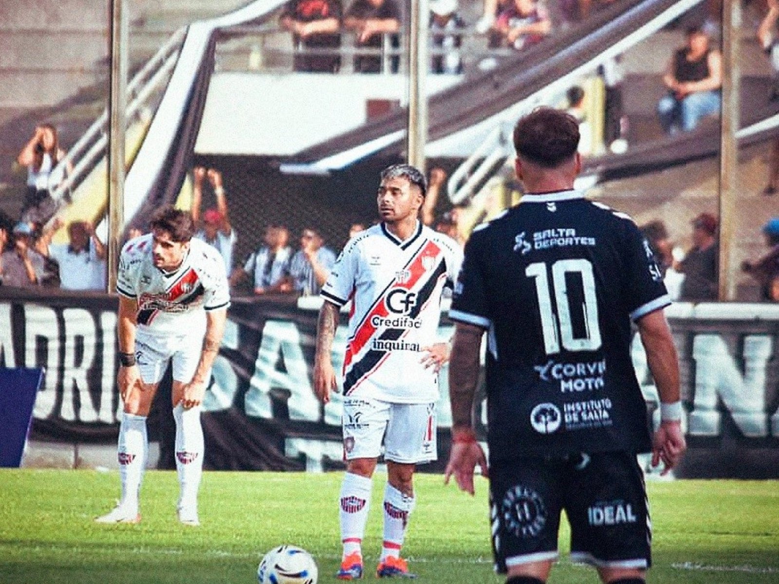 Chacarita y una semana para el olvido: de las bombas del presidente a salir del Reducido :: Olé