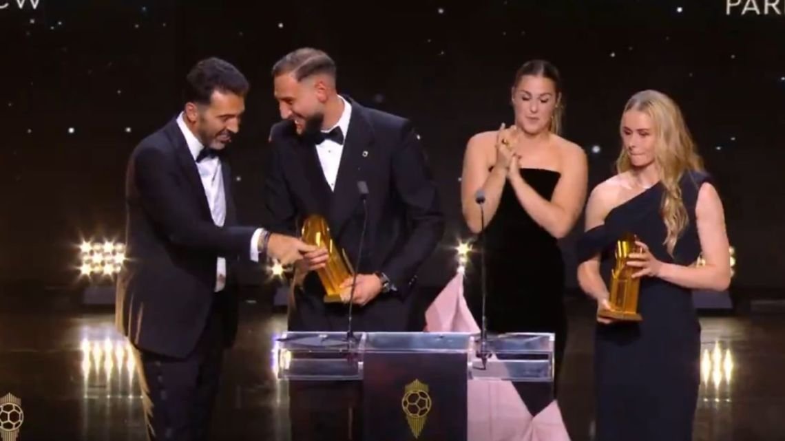 Donnarumma ganó el Trofeo Yashin y Dibu Martínez quedó en el octavo puesto