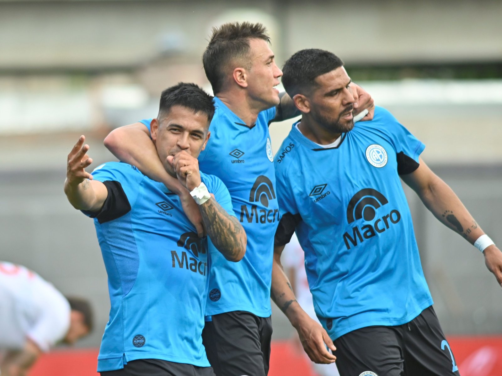 La impotencia de Uvita Fernández por el gol que le anularon contra Barracas :: Olé