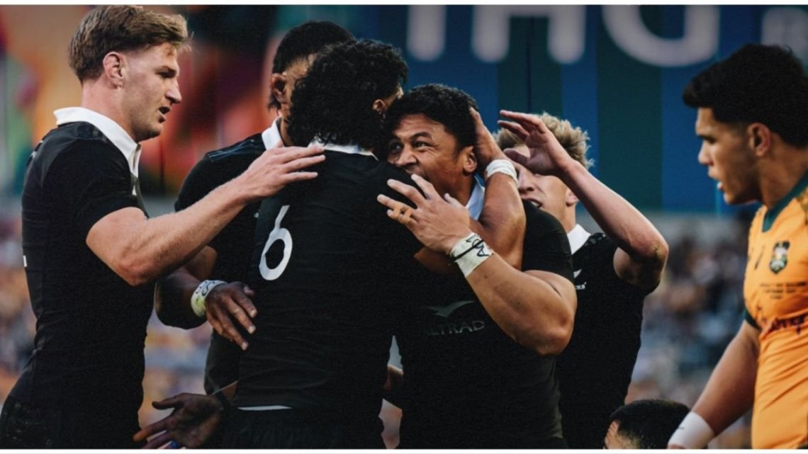Los All Blacks derrotaron a los Wallabies y se afianzaron en la cima del Rugby Championship