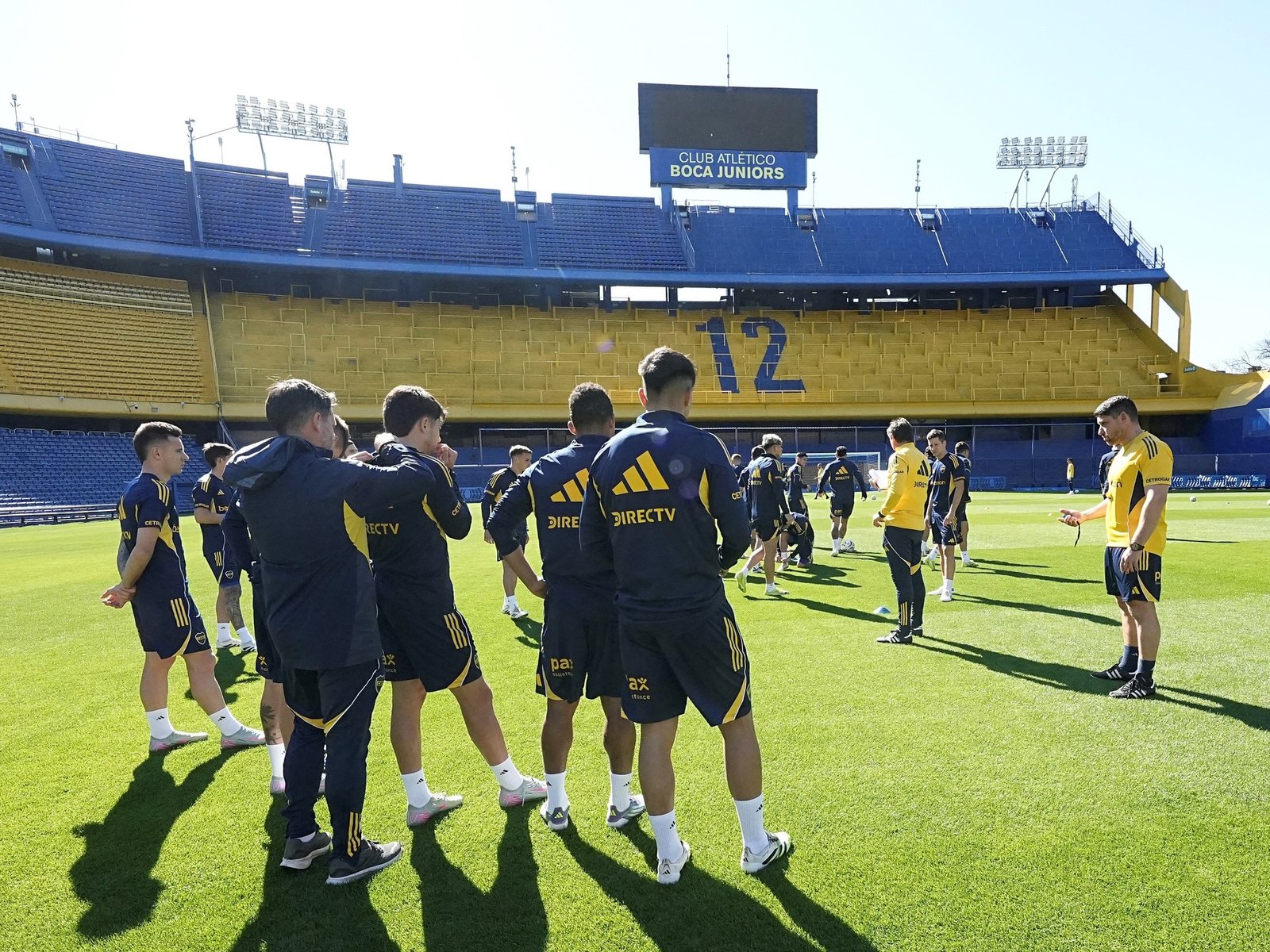 Sin Cavani, el 11 que paró Russo en el ensayo de fútbol en la Bombonera :: Olé