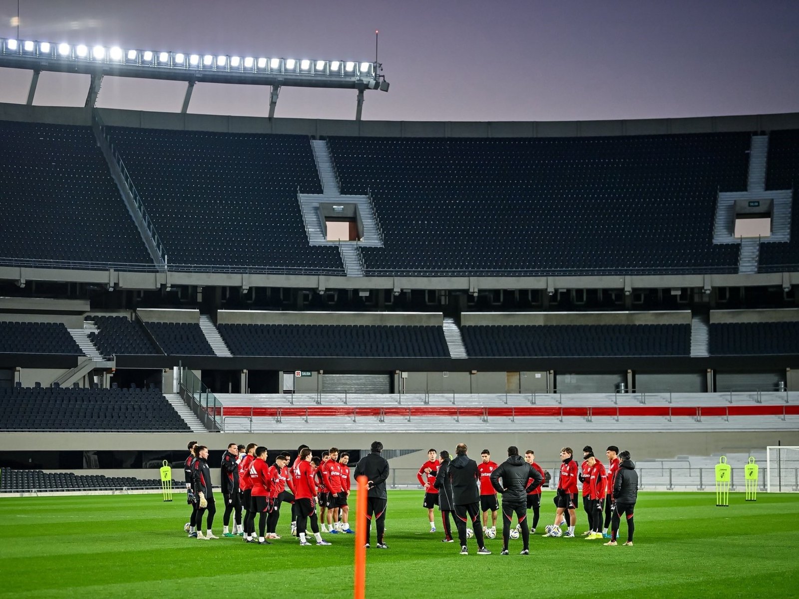 Sin Enzo y con pibes, la lista de River para enfrentar a Riestra :: Olé