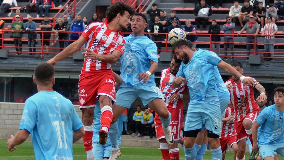 Un alivio para Colón de Santa Fe: Se confirmaron los primeros dos descensos de la B Nacional