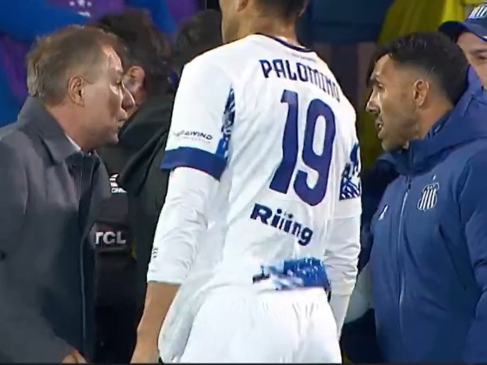 Video: el cara a cara Holan-Tevez en Central vs. Talleres :: Olé