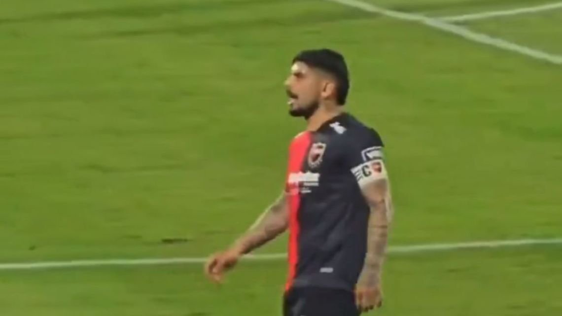 Ever Banega insultó a la popular de Newell´s tras el agónico empate frente a Estudiantes