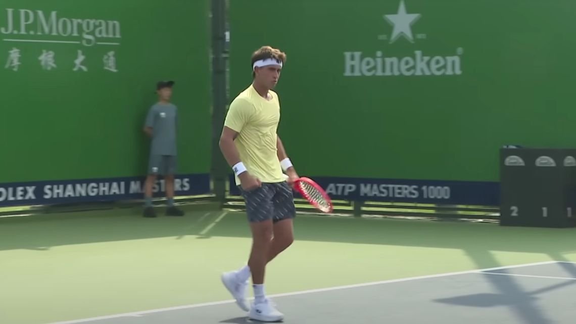Francisco Comesaña y Camilo Ugo Carabelli debutaron con triunfo en Shanghái