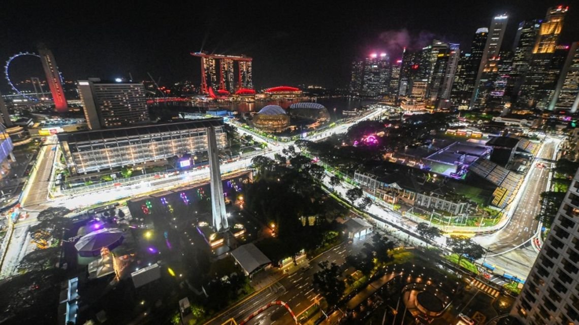 GP de Singapur de F1: duelo entre los McLaren y Verstappen en condiciones extremas