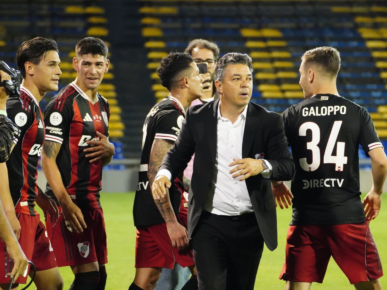 Gallardo tras el 1-0: "Tuvimos huevos para sostenerlo" :: Olé