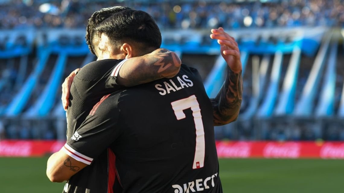 Maxi Salas cumplió la ley del ex en River vs Racing