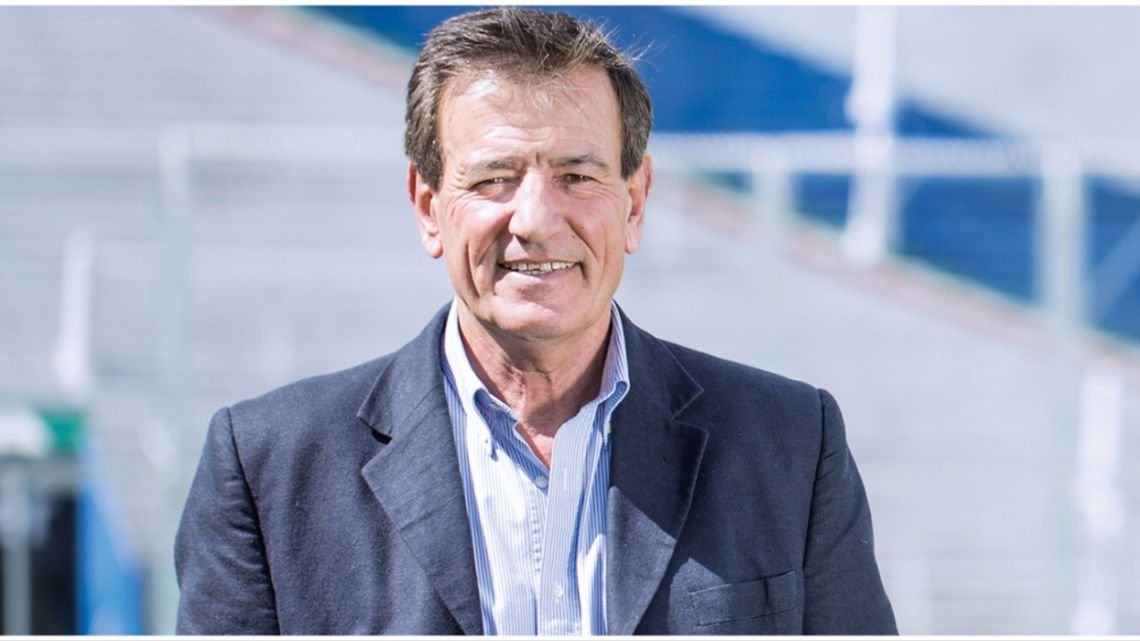 Raúl Gámez, ex presidente de Vélez, sufrió un infarto y fue hospitalizado de urgencia