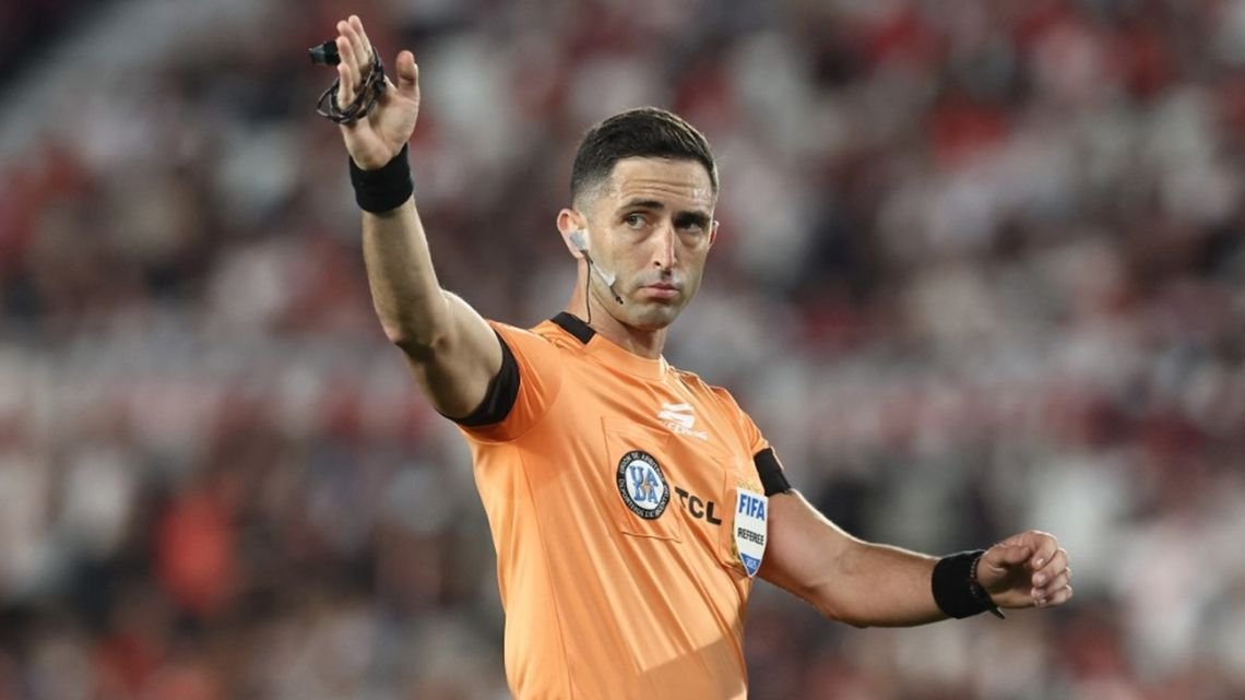 La reacción de los jugadores de Gimnasia contra Nazareno Arasa