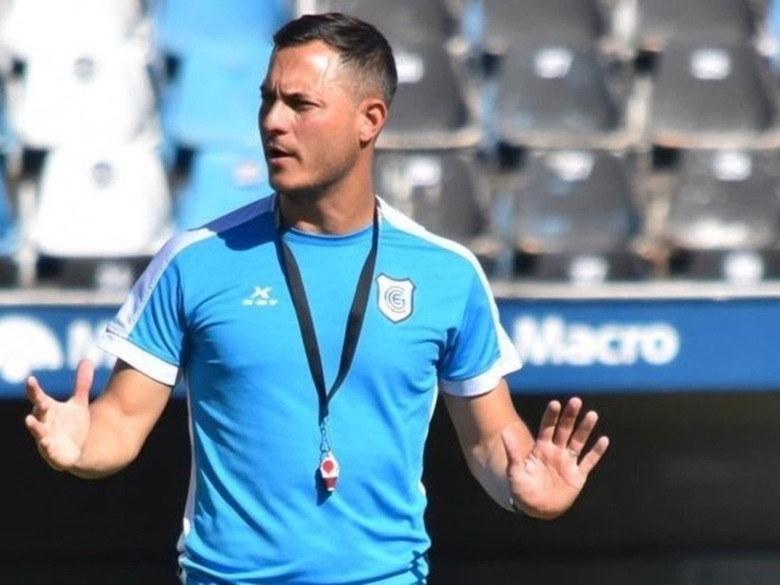 Trabajó para el Barcelona, ascendió con Riestra y está a un paso de Chacarita :: Olé