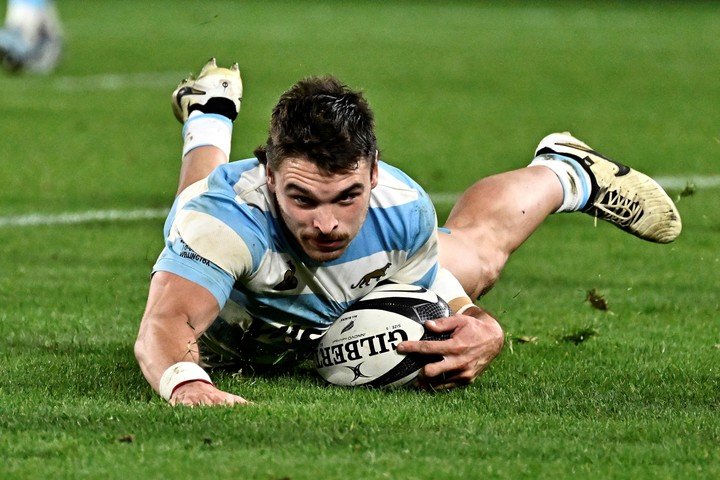Mateo Carreras y un try vs. los All Blacks.