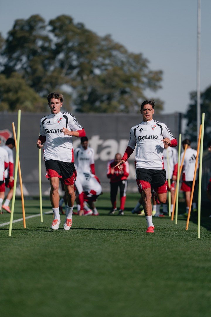 Colidio y Martínez Quarta en el Camp, en la práctica previa al vuelo a Salta (Prensa River).