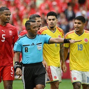 Árbitro de El Salvador para España-Francia