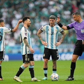La FIFA eligió para la final al referí de la última derrota de Argentina en un Mundial