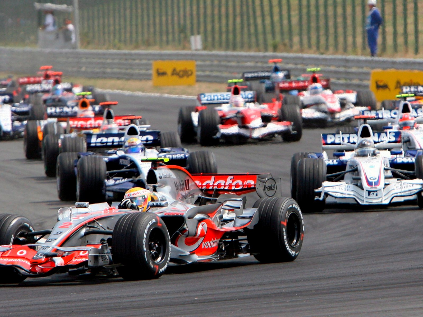 los pilotos y equipos con más victorias en la historia