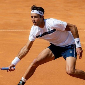 Tomás Etcheverry se despidió de Kitzbuhel: cayó en sets corridos frente a Bublik y se quedó sin final