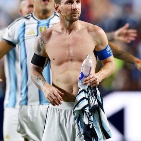 Messi, el emblema de una Selección Argentina que sigue en carrera
