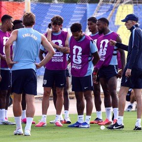 Las buenas noticias que recibió Inglaterra en una práctica con visita de lujo